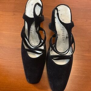 Apostrophe Black Suede Strappy Heels Square Toe Kitten Heel Leather Sole 7.